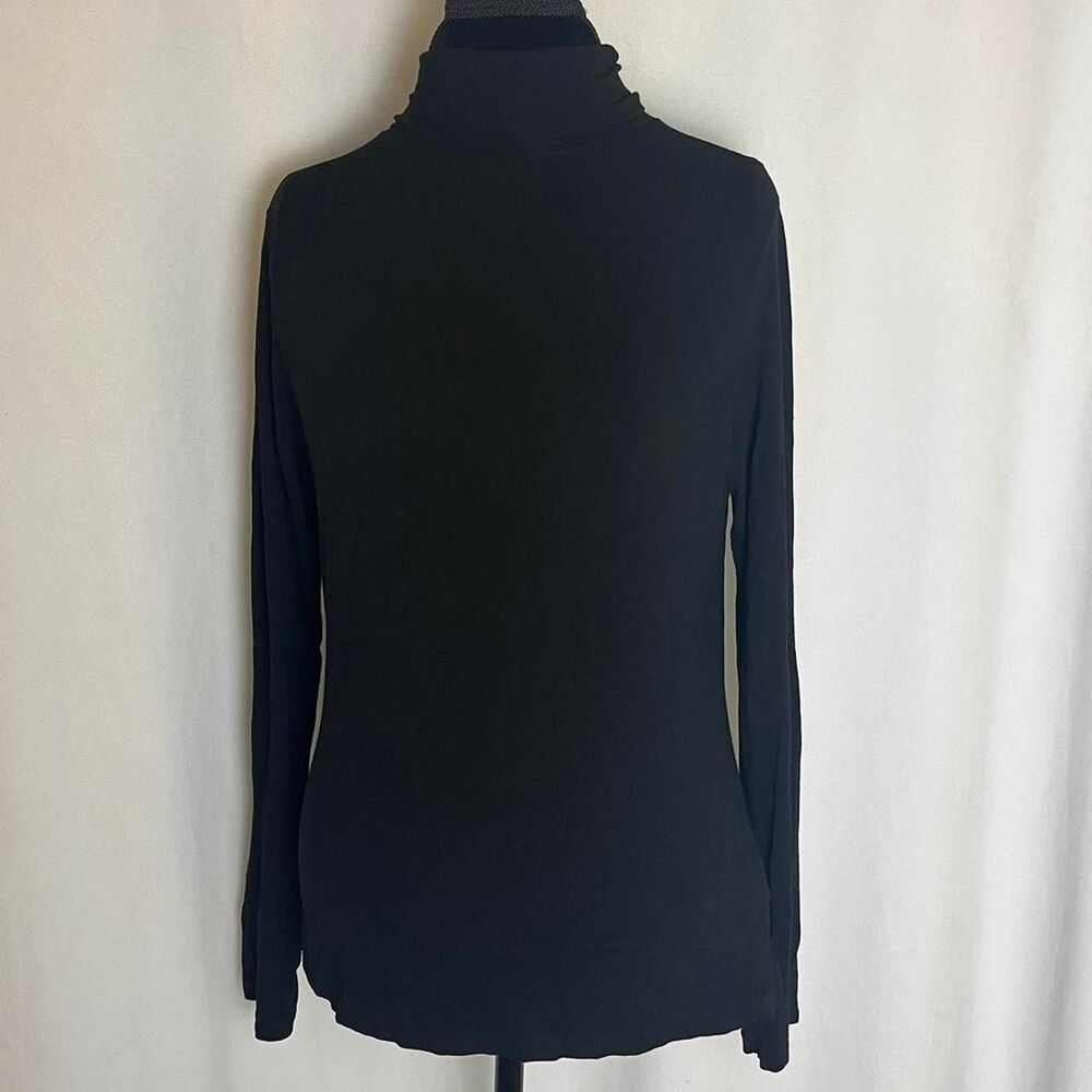 Henne Women's Black Shirt